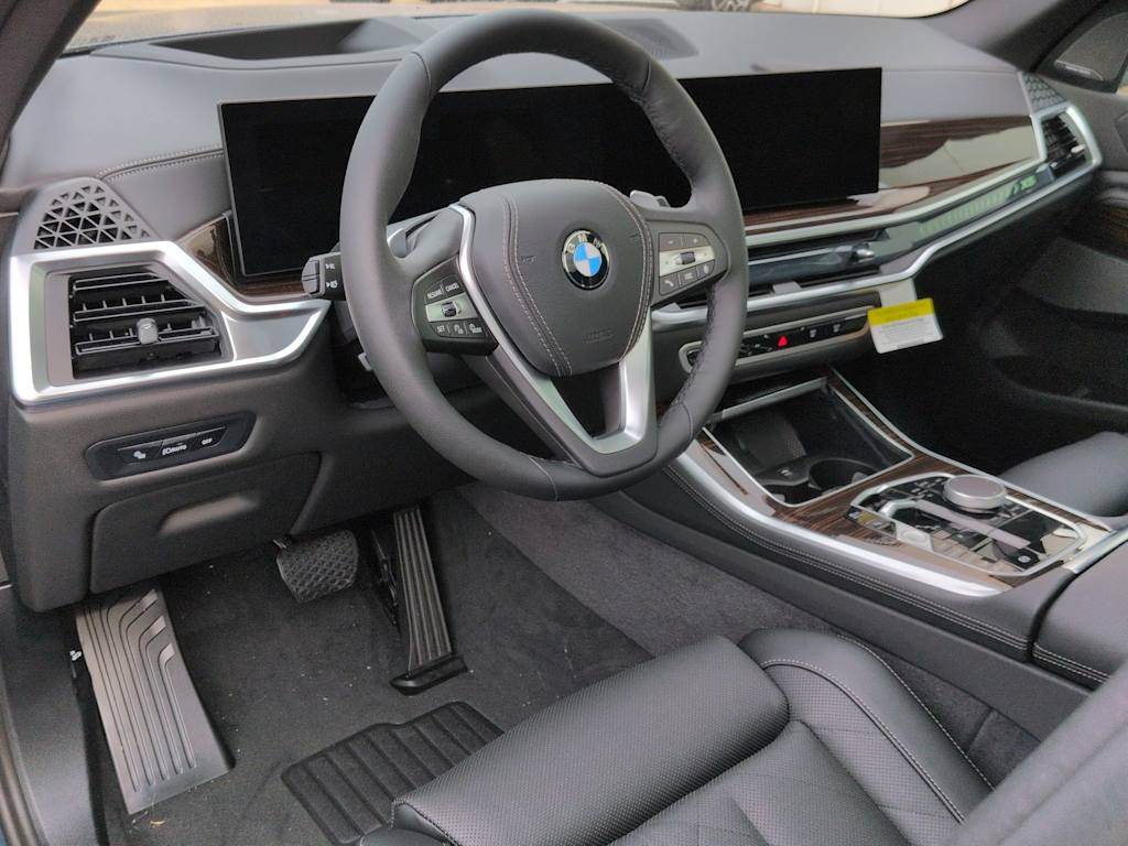 Thumbnail: 2026 BMW X5 - 2