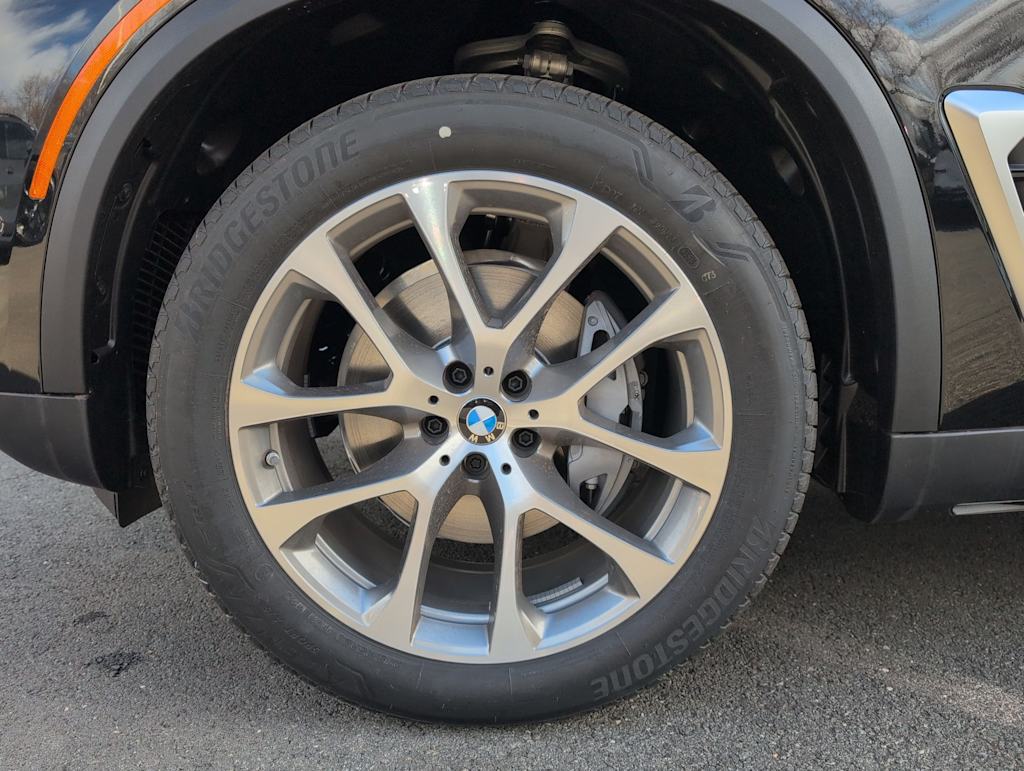 Thumbnail: 2026 BMW X5 - 8