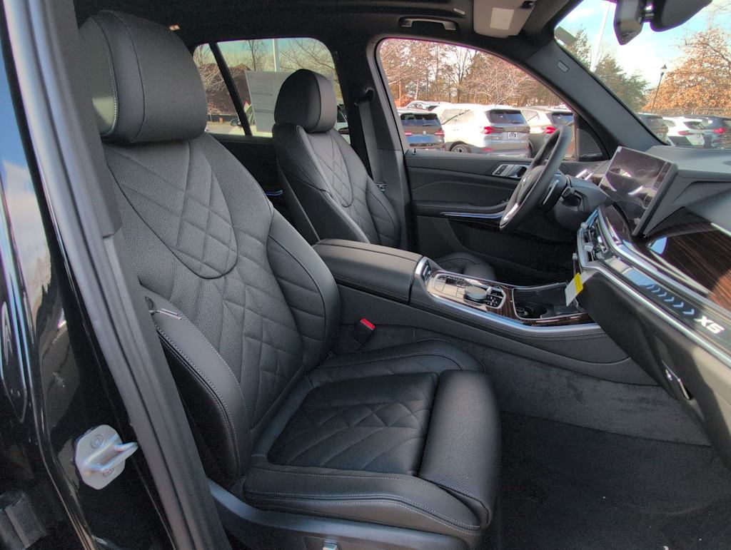 Thumbnail: 2026 BMW X5 - 12