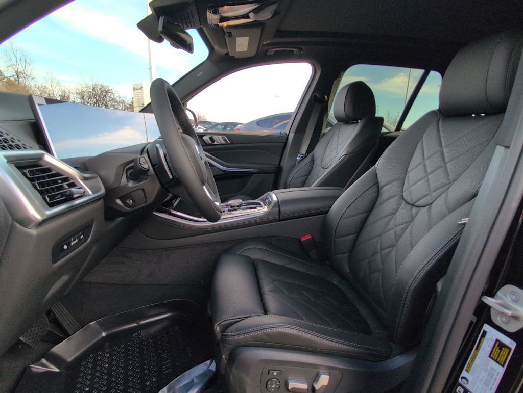 Thumbnail: 2026 BMW X5 - 11