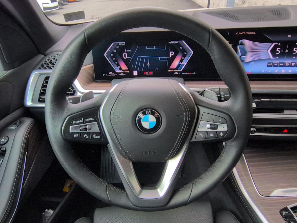 Thumbnail: 2026 BMW X5 - 14