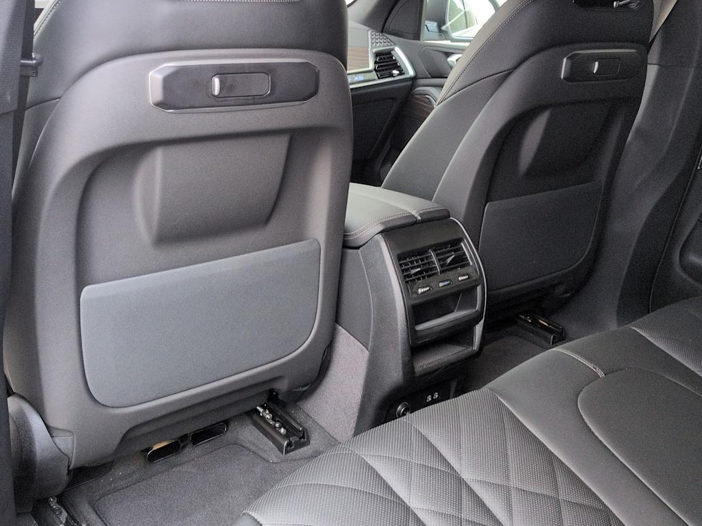 Thumbnail: 2026 BMW X5 - 13