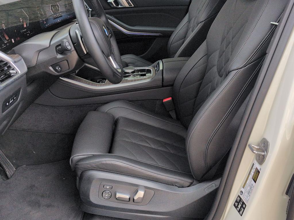 Thumbnail: 2026 BMW X5 - 11