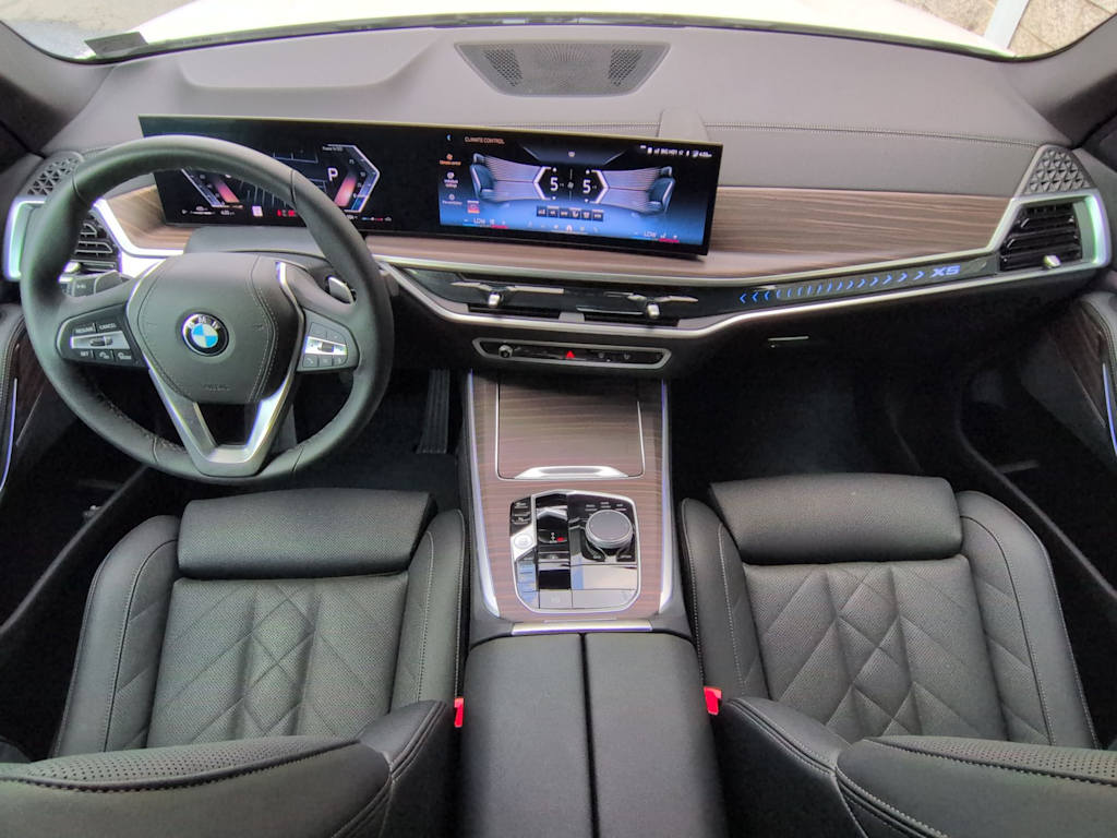 Thumbnail: 2026 BMW X5 - 10