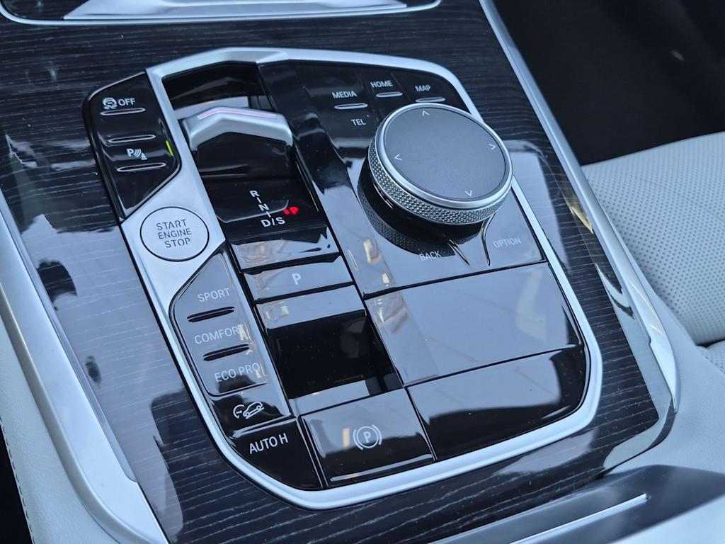 Thumbnail: 2026 BMW X5 - 16