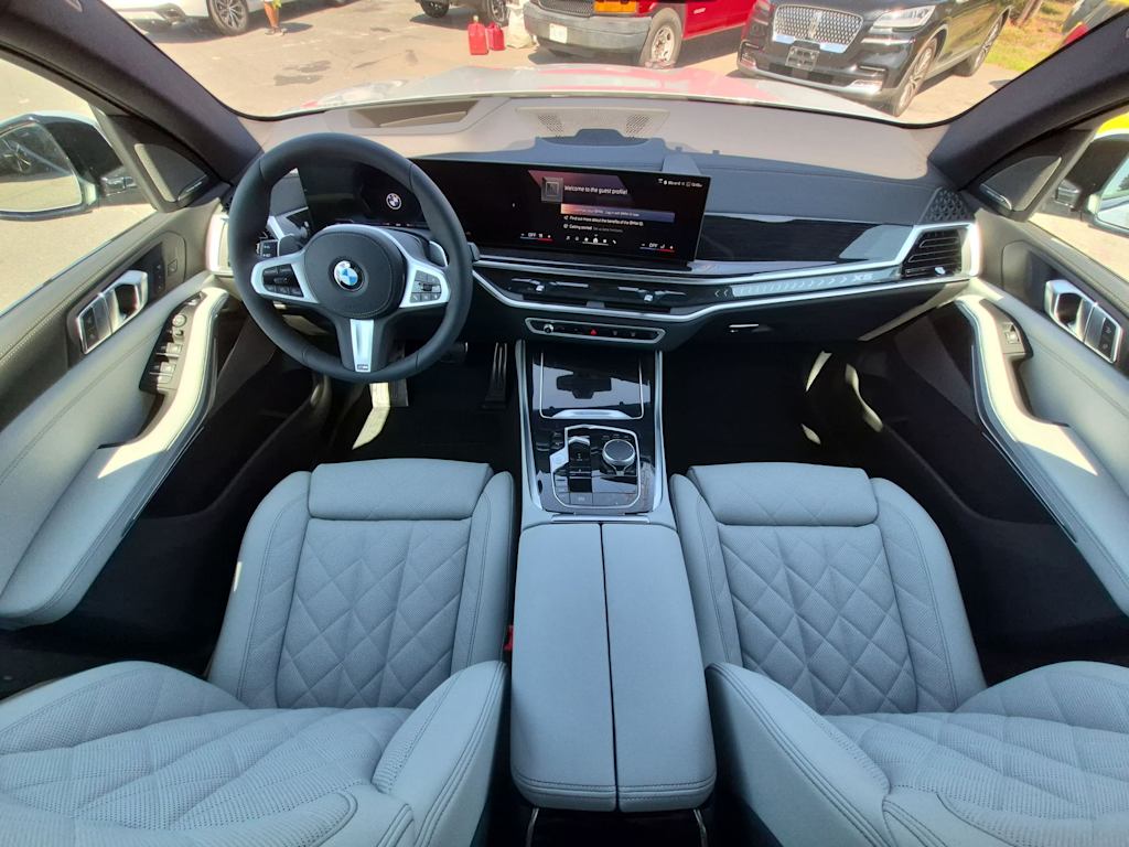 Thumbnail: 2026 BMW X5 - 10