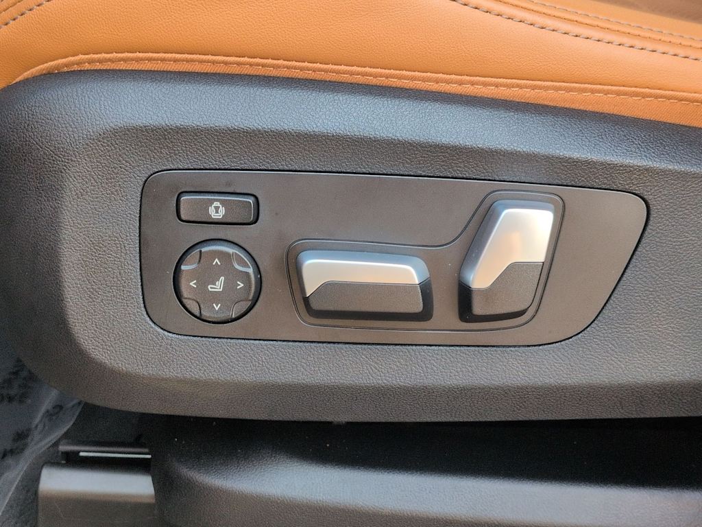Thumbnail: 2025 BMW X5 - 27