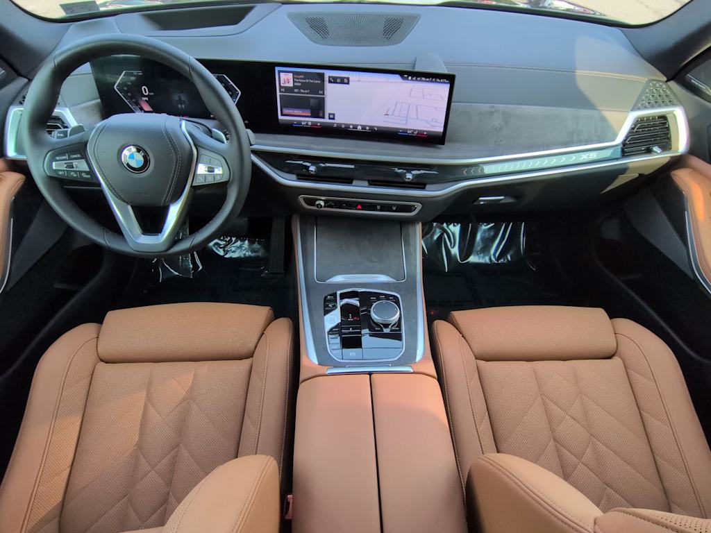 Thumbnail: 2025 BMW X5 - 10