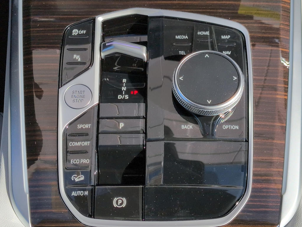 Thumbnail: 2026 BMW X5 - 16