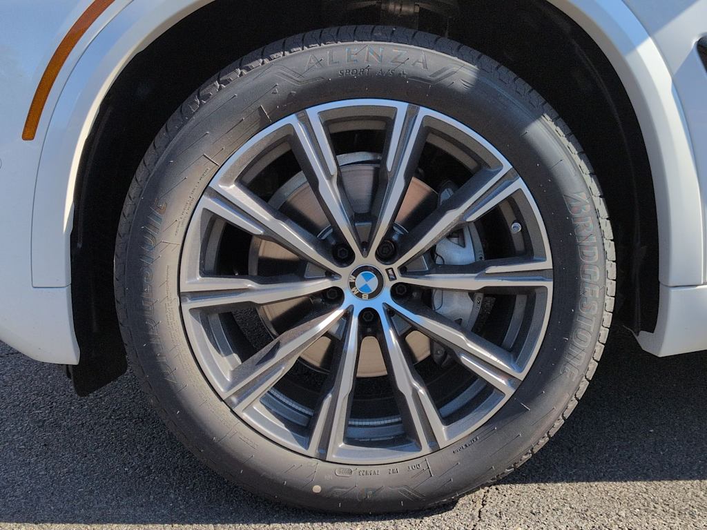 Thumbnail: 2026 BMW X5 - 8
