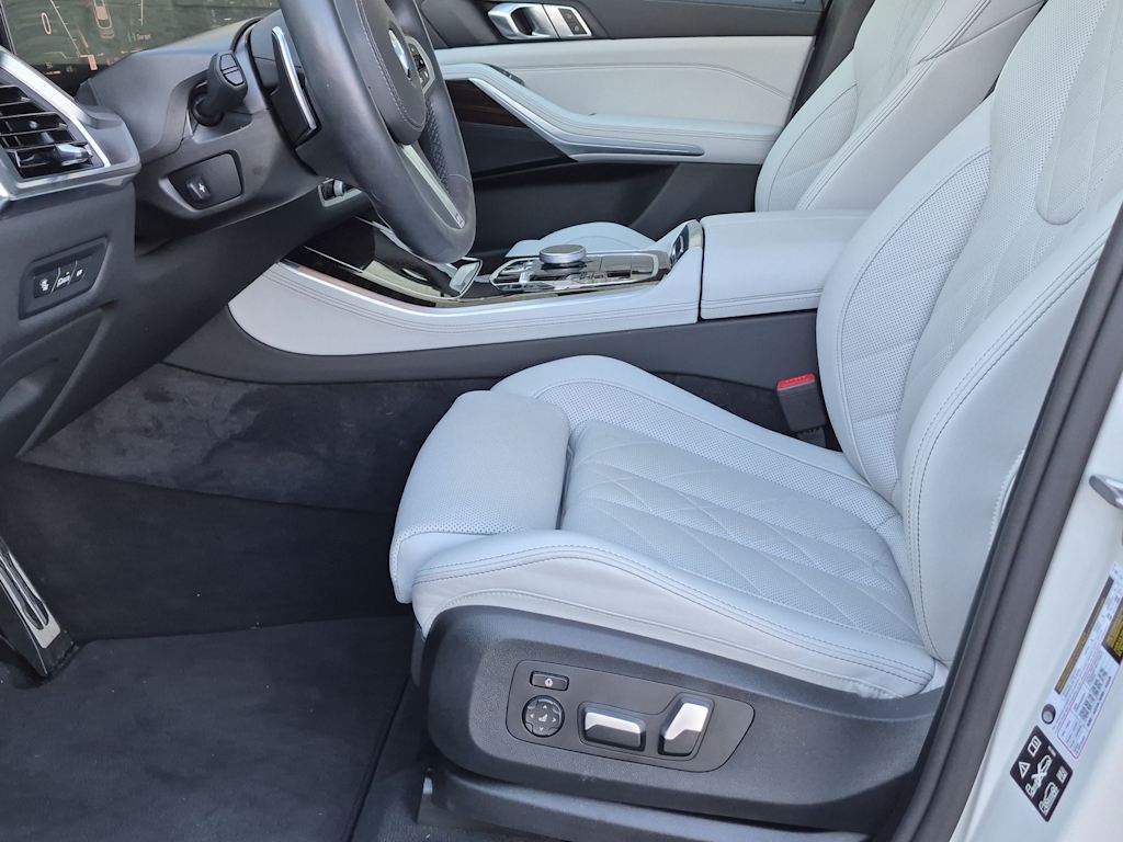 Thumbnail: 2026 BMW X5 - 11