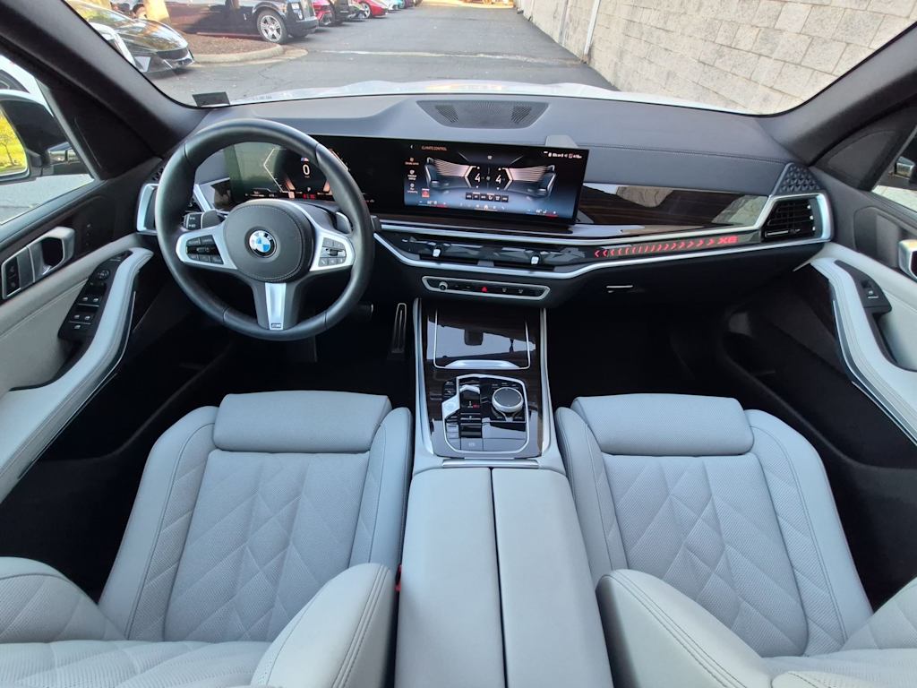 Thumbnail: 2026 BMW X5 - 10