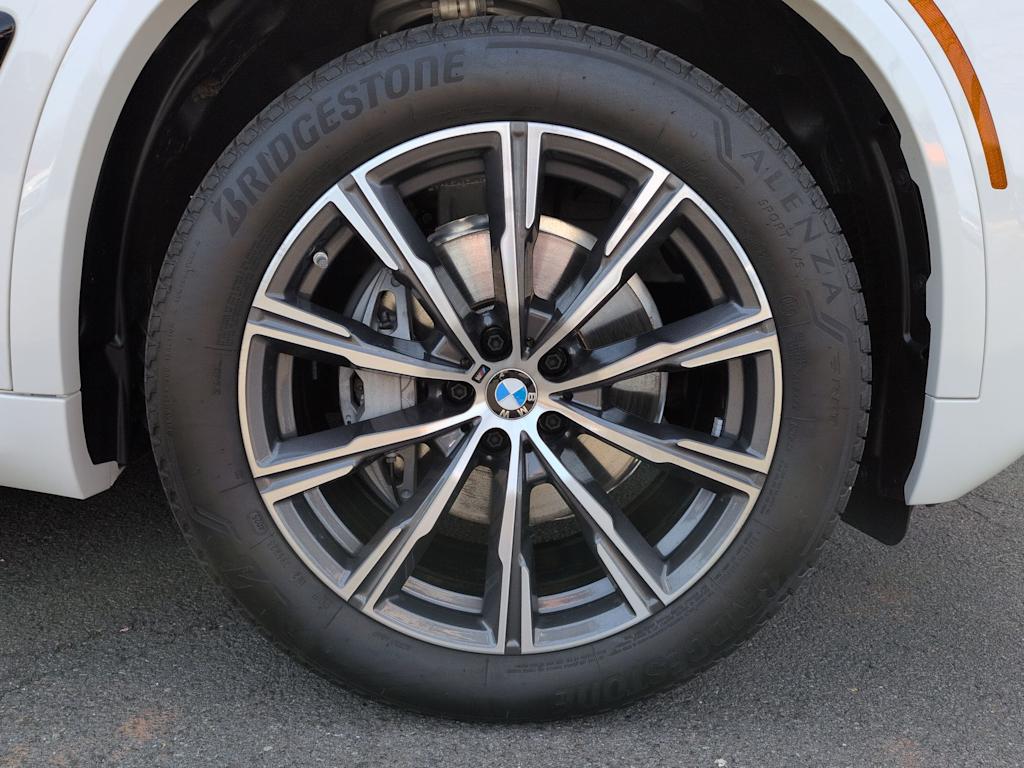 Thumbnail: 2026 BMW X5 - 8