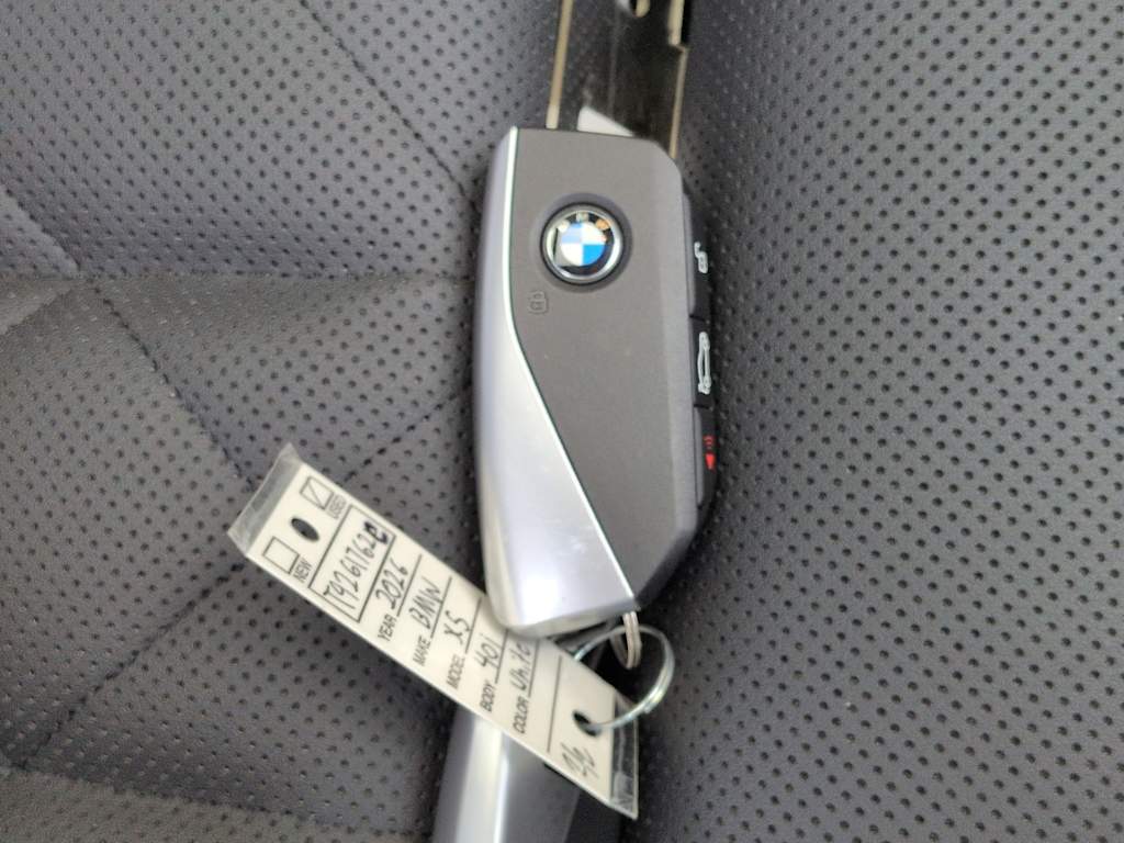 Thumbnail: 2026 BMW X5 - 19
