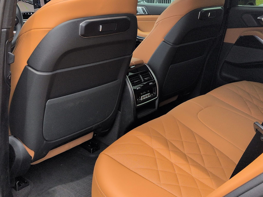 Thumbnail: 2026 BMW X5 - 13