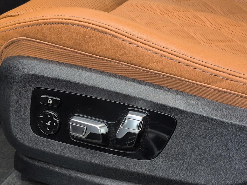 Thumbnail: 2026 BMW X5 - 28