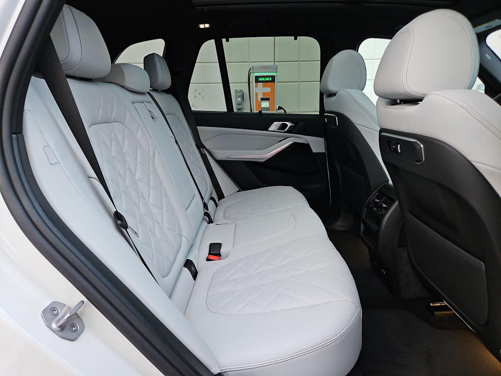 Thumbnail: 2026 BMW X5 - 30