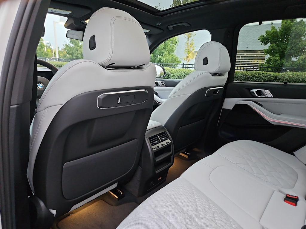 Thumbnail: 2026 BMW X5 - 13