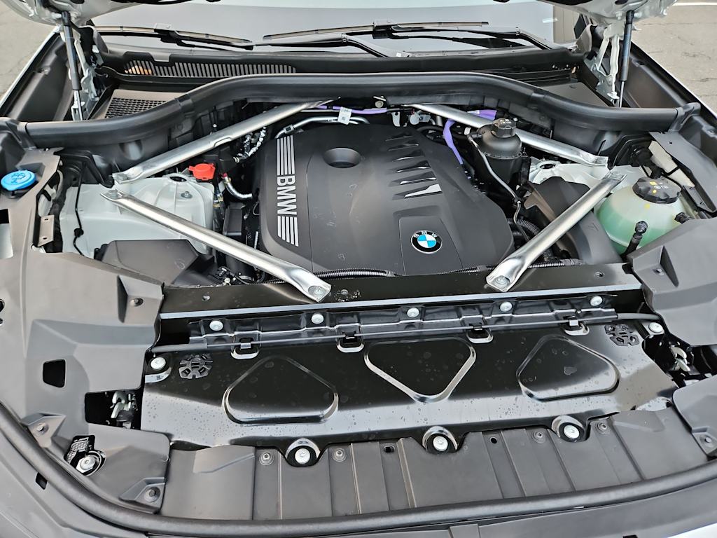 Thumbnail: 2026 BMW X5 - 9