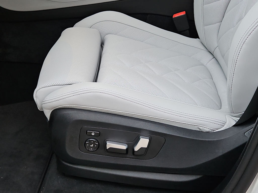 Thumbnail: 2026 BMW X5 - 27