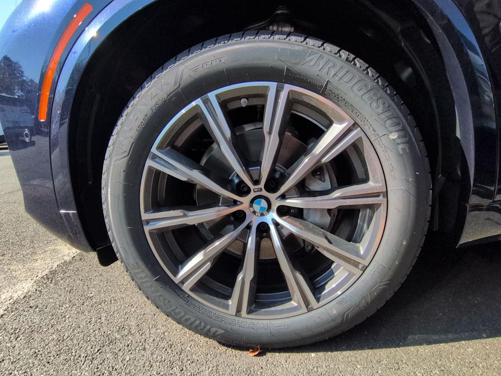 Thumbnail: 2026 BMW X5 - 8