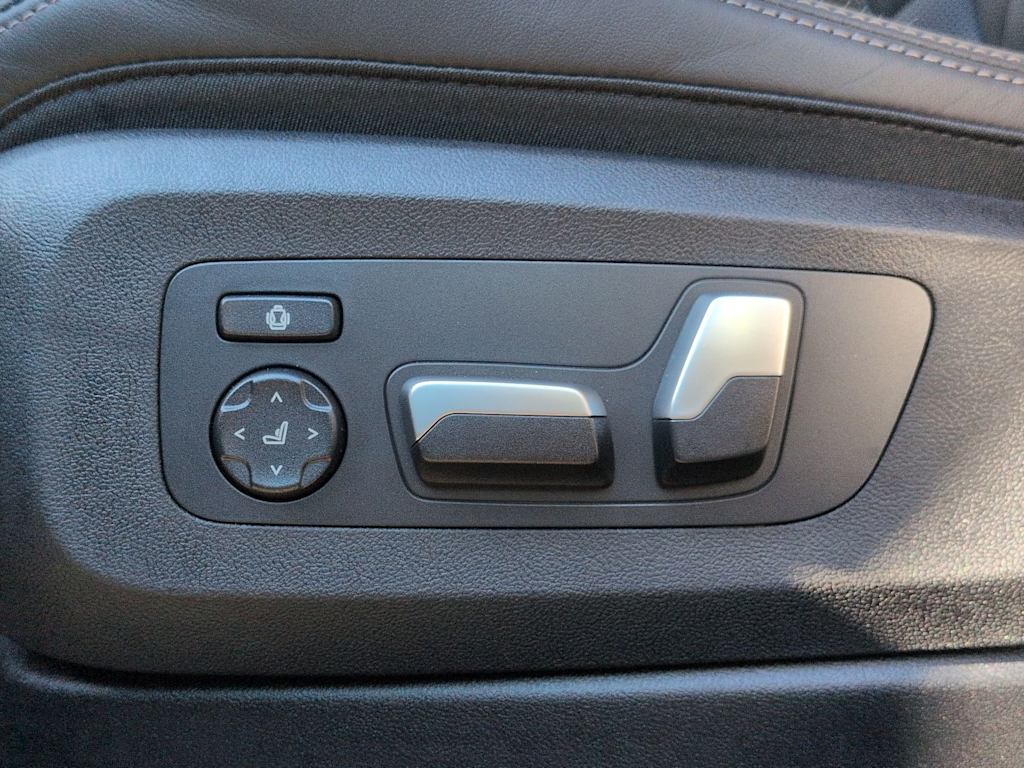 Thumbnail: 2026 BMW X5 - 26