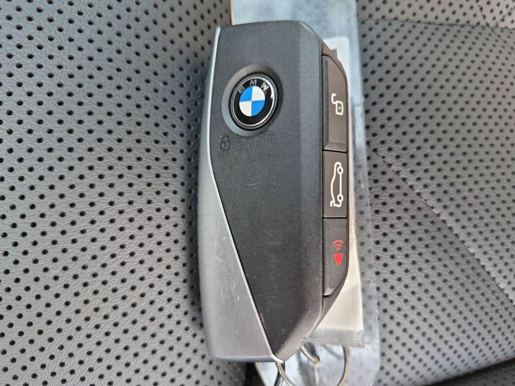 Thumbnail: 2026 BMW X5 - 18