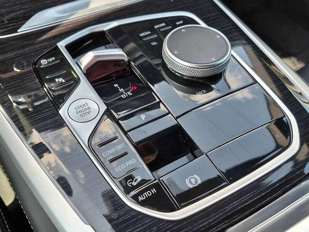 Thumbnail: 2026 BMW X5 - 38