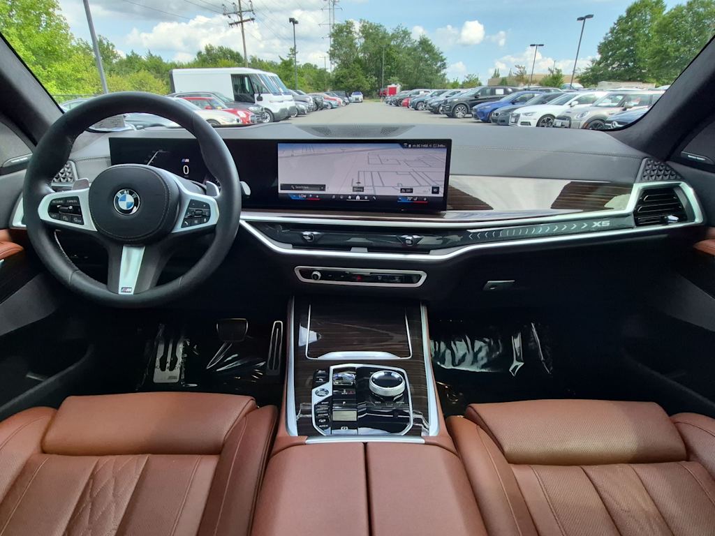 Thumbnail: 2024 BMW X5 - 10