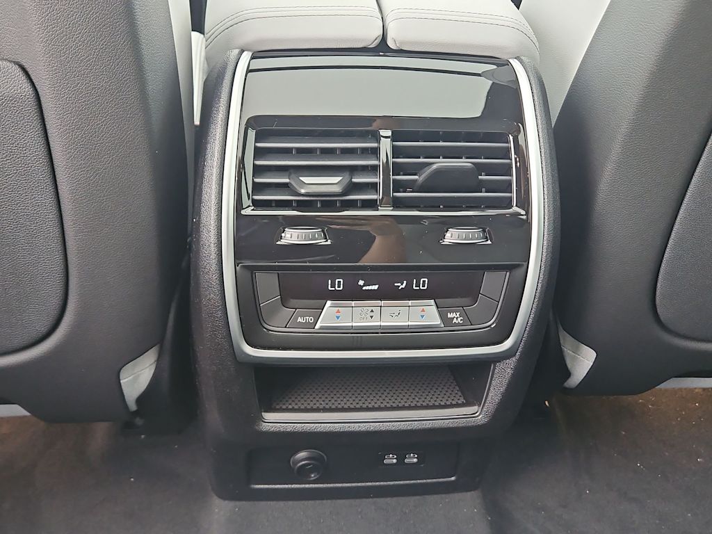 Thumbnail: 2026 BMW X5 - 34