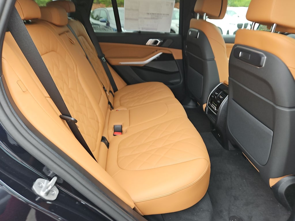 Thumbnail: 2026 BMW X5 - 12