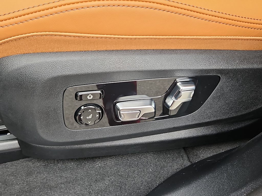 Thumbnail: 2026 BMW X5 - 25