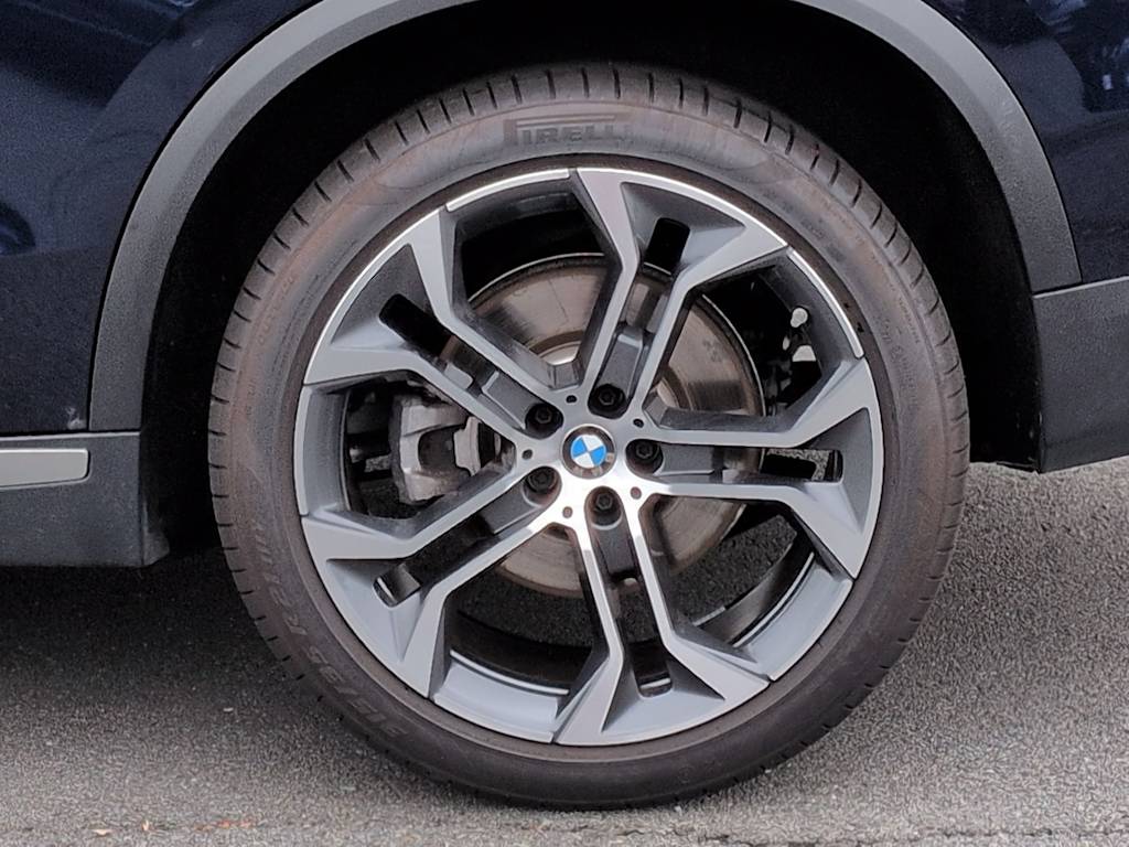 Thumbnail: 2026 BMW X5 - 8
