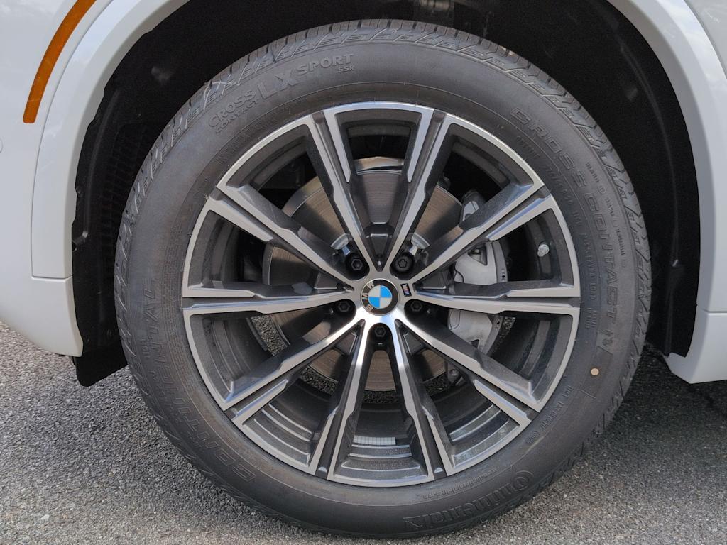 Thumbnail: 2026 BMW X5 - 8