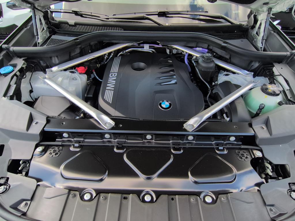 Thumbnail: 2026 BMW X5 - 9