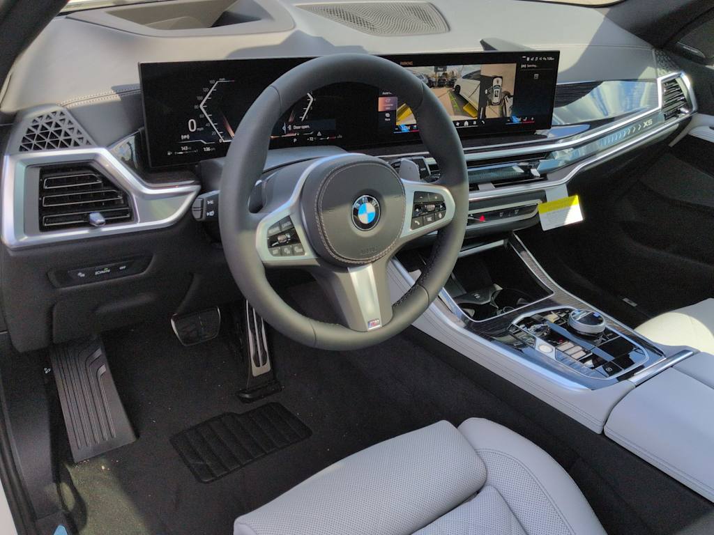 Thumbnail: 2026 BMW X5 - 2