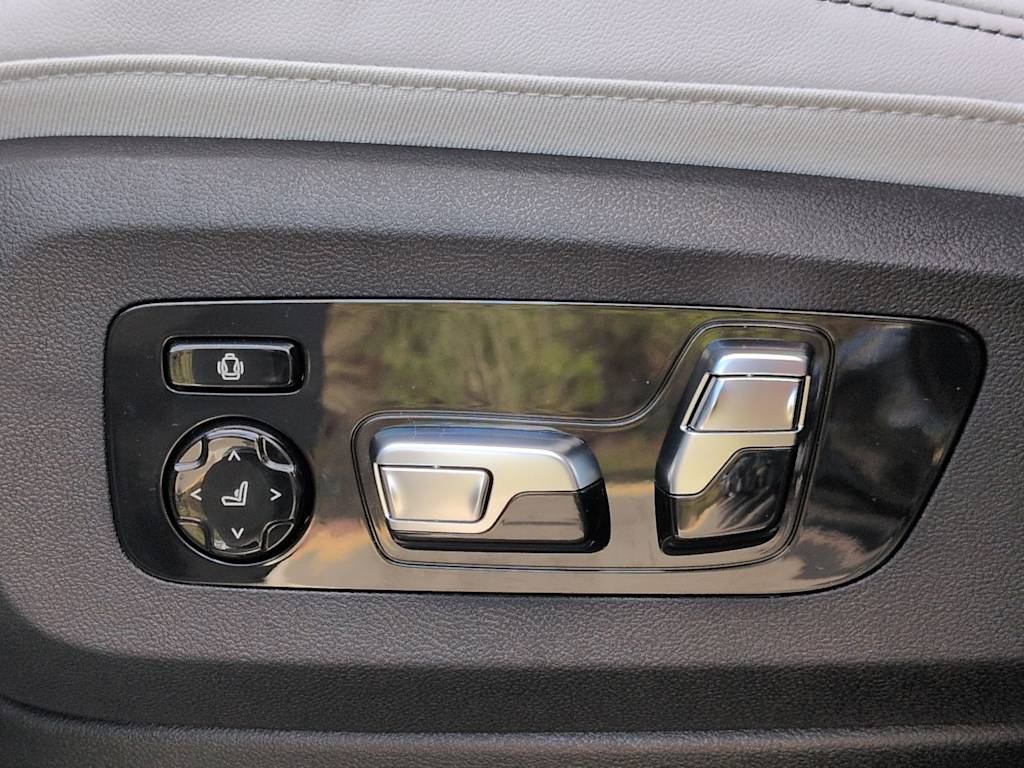 Thumbnail: 2026 BMW X5 - 25