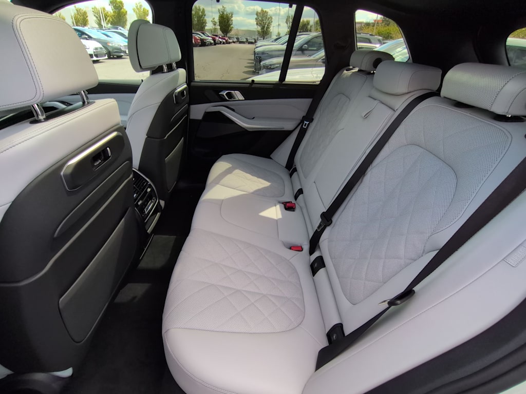 Thumbnail: 2026 BMW X5 - 27
