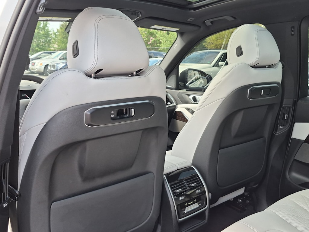 Thumbnail: 2024 BMW X5 - 13