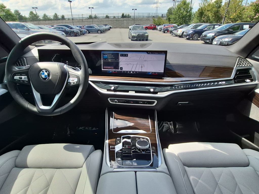 Thumbnail: 2024 BMW X5 - 10