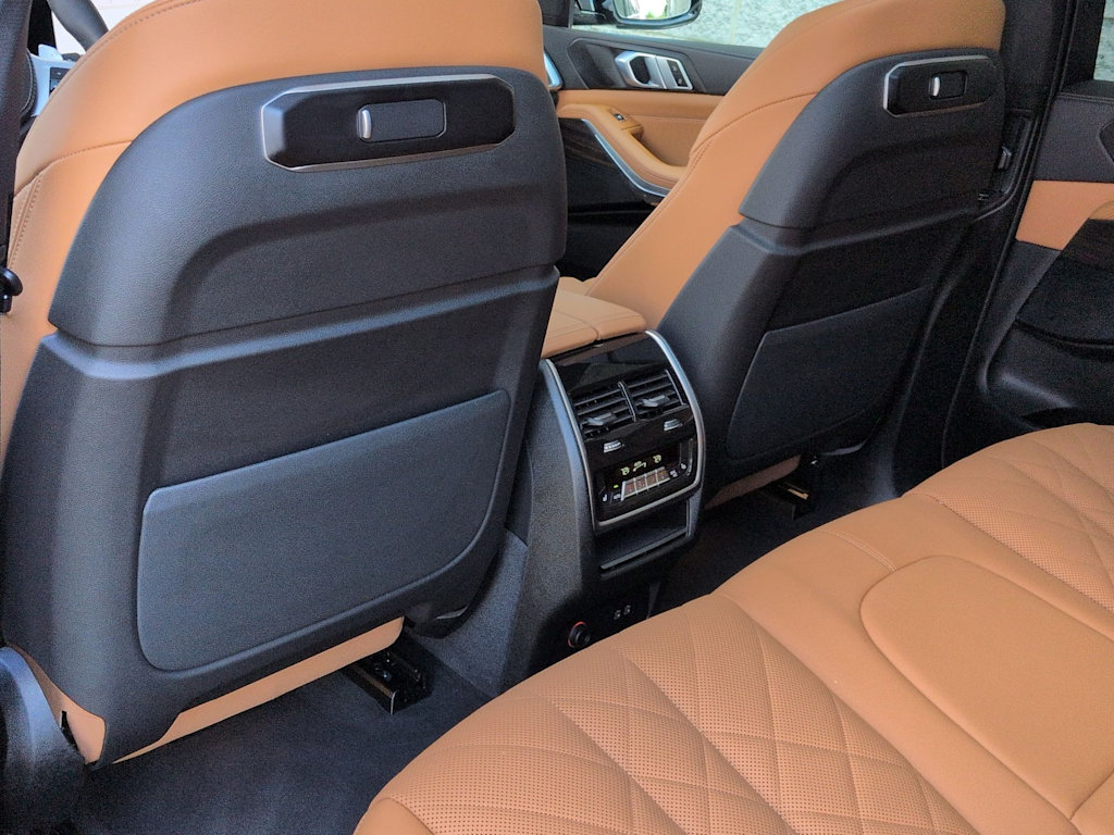 Thumbnail: 2025 BMW X5 - 13
