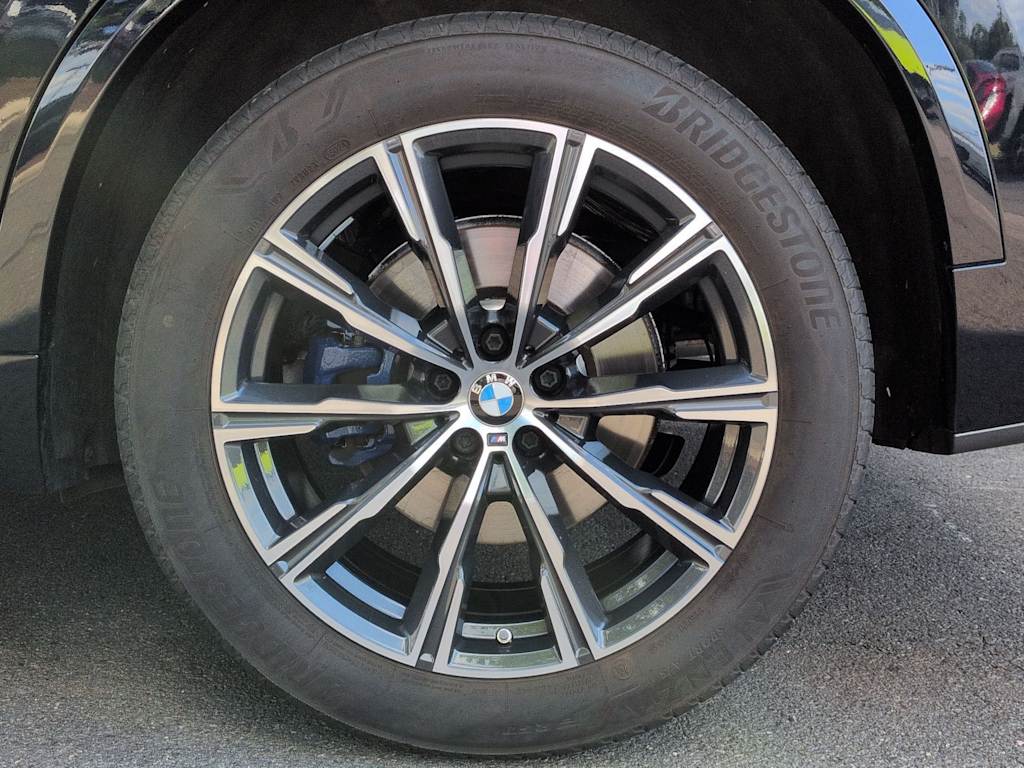 Thumbnail: 2025 BMW X5 - 8