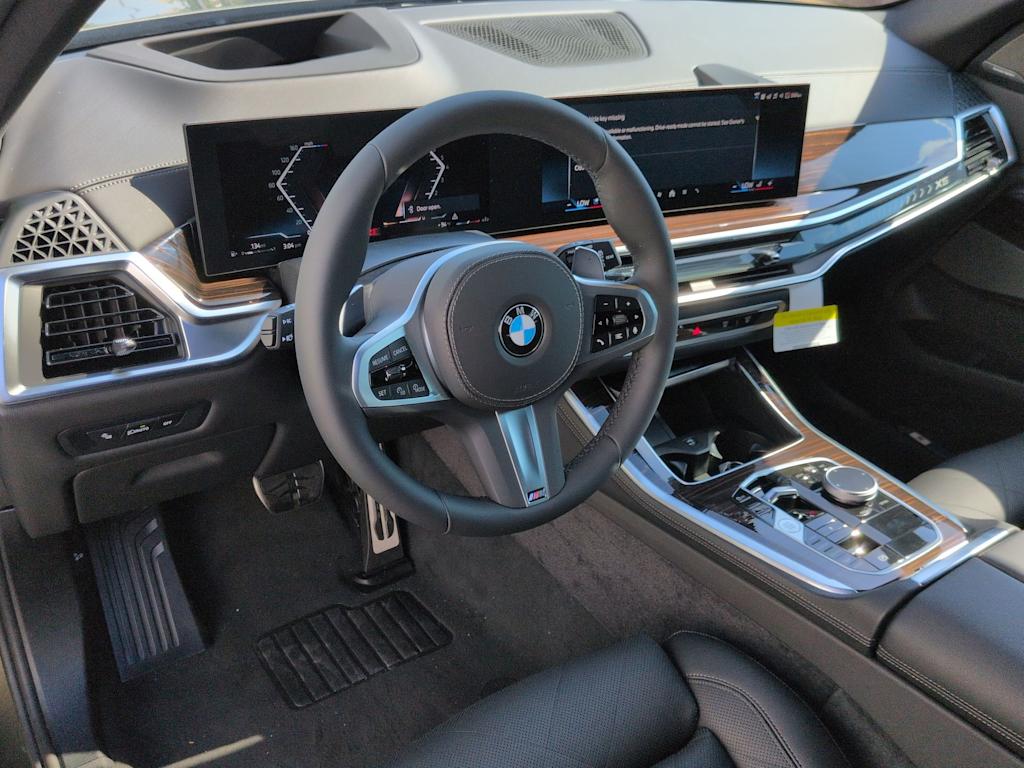 Thumbnail: 2026 BMW X5 - 2