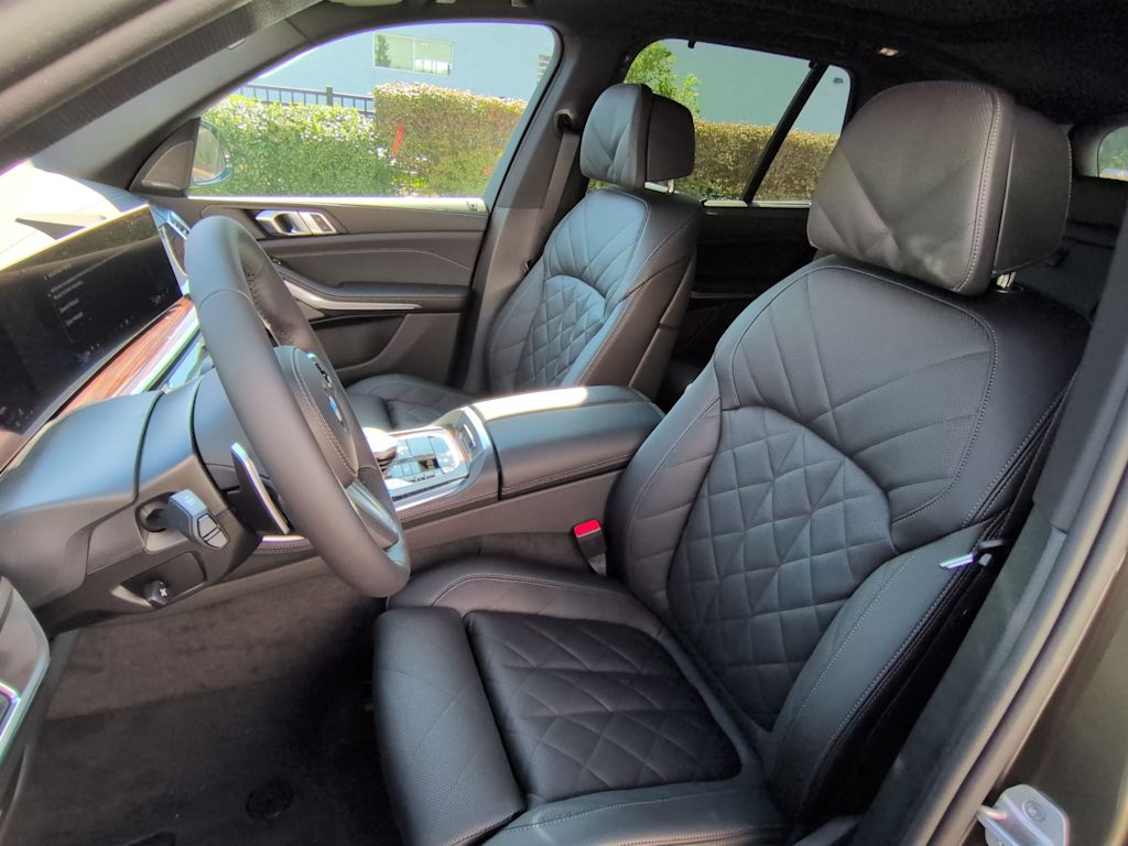 Thumbnail: 2026 BMW X5 - 11