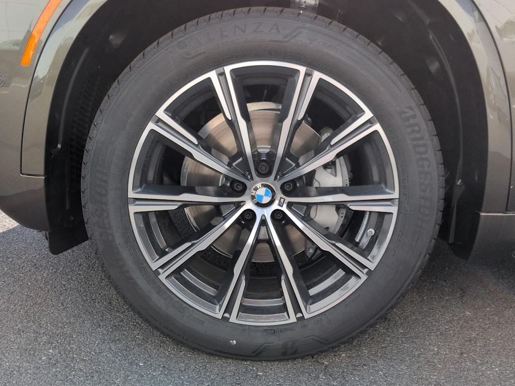 Thumbnail: 2026 BMW X5 - 8