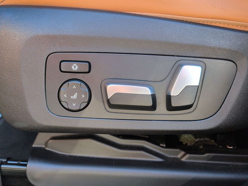 Thumbnail: 2020 BMW X4 - 27
