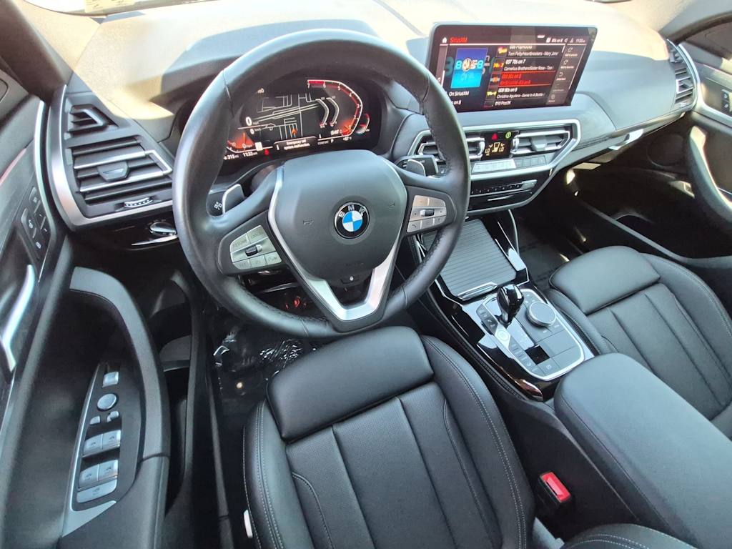 Thumbnail: 2023 BMW X4 - 2