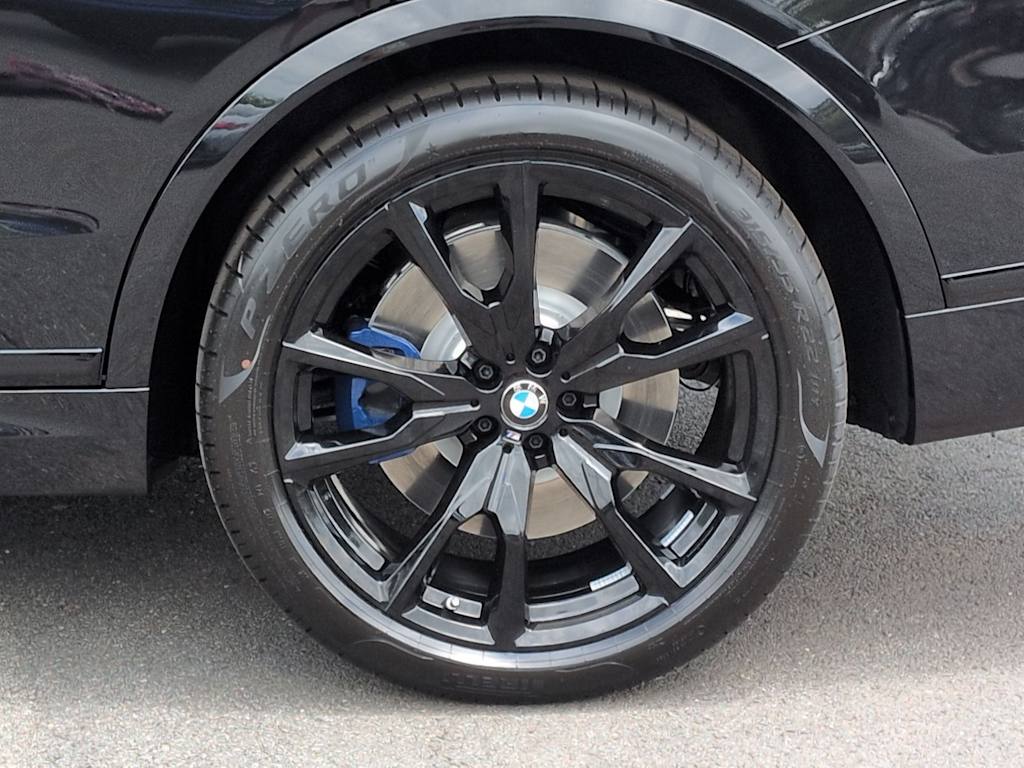 Thumbnail: 2027 BMW X7 - 8