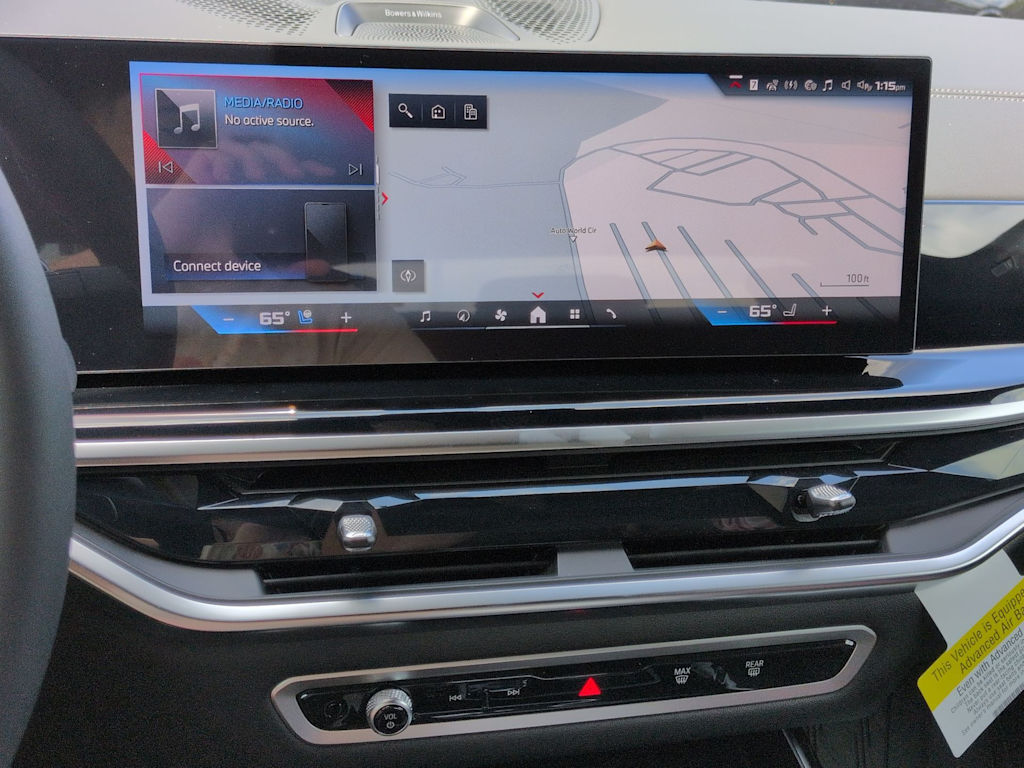 Thumbnail: 2027 BMW X7 - 15