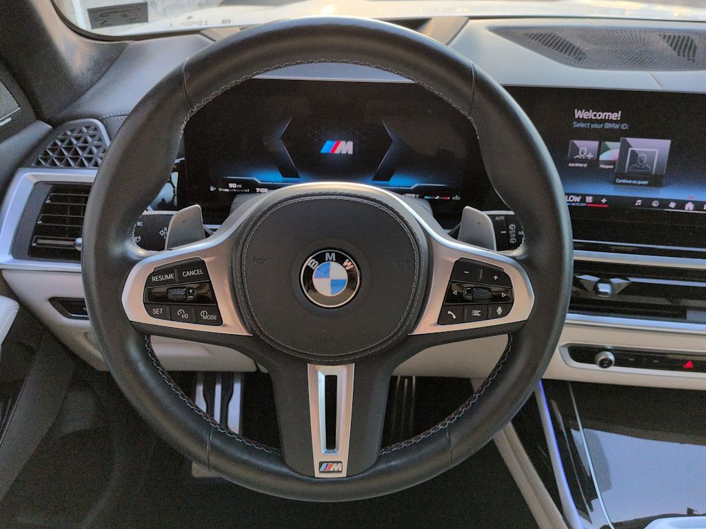 Thumbnail: 2024 BMW X7 - 14